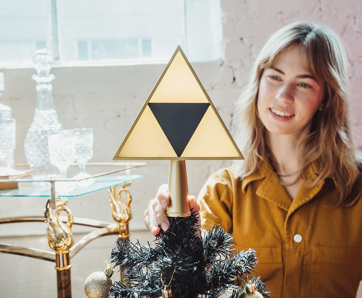 Legend of Zelda Triforce Star to decorate the Christmas Tree in Hyrule Style