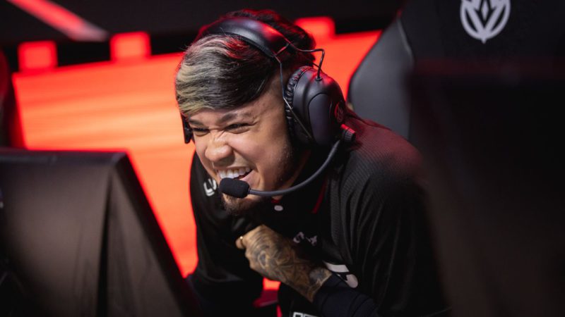 In the photo, Titan after beating VKS 3x2 in the playoff series