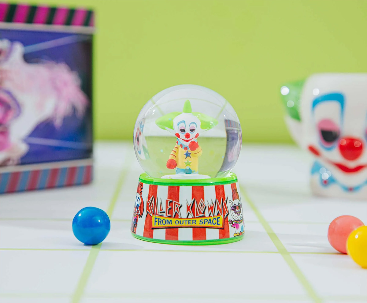Killer Klowns from Outer Space Snow Globe