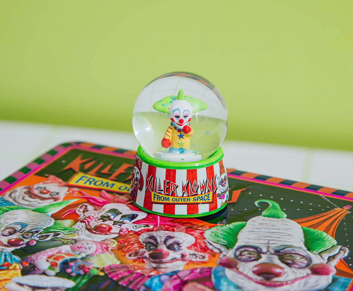 Killer Klowns from Outer Space Snow Globe