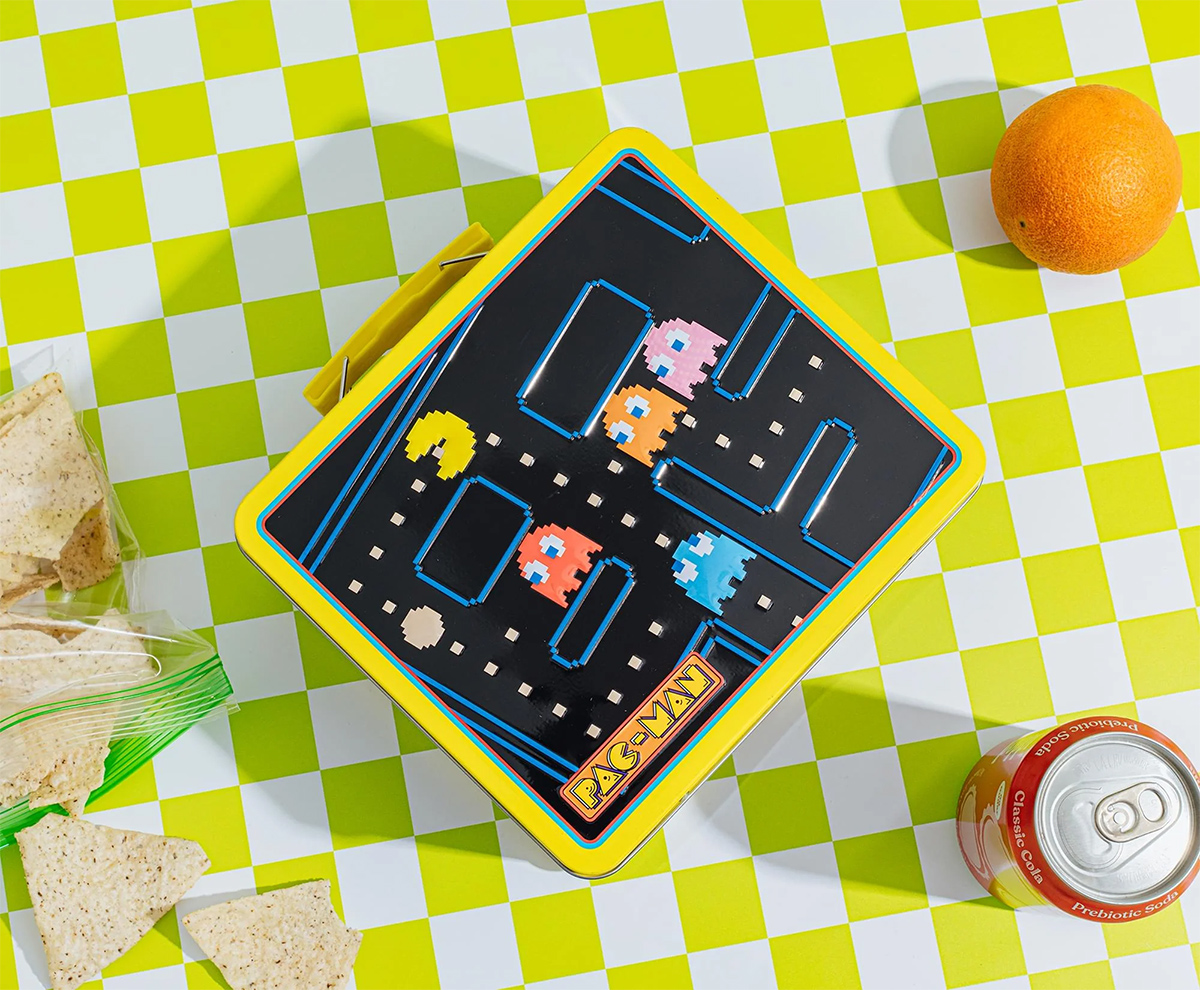 Pac-man can lunchbox with ghosts Blinky, Pinky, Inky and Clyde