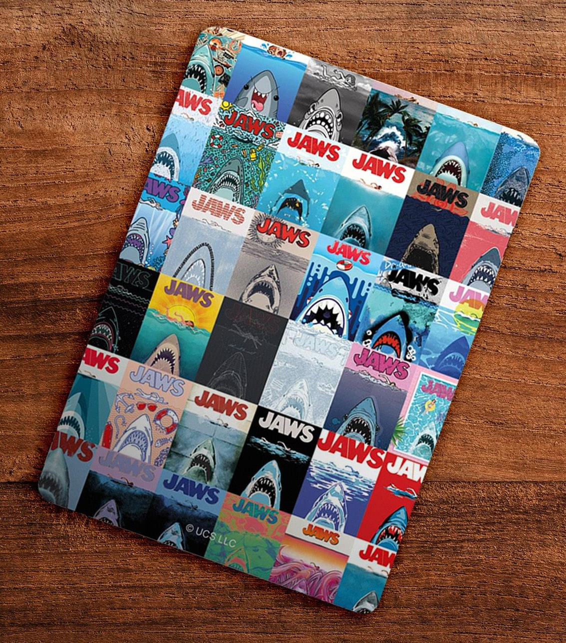 Tubarão Decks (Jaws) 50 years in VHS box and with bites