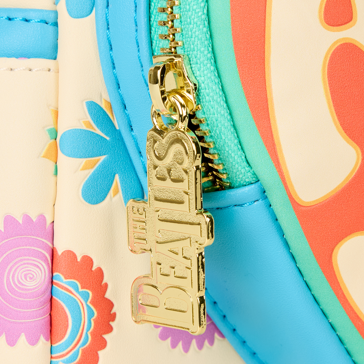 Mini-Mochila Beatles “All You Need is Love”